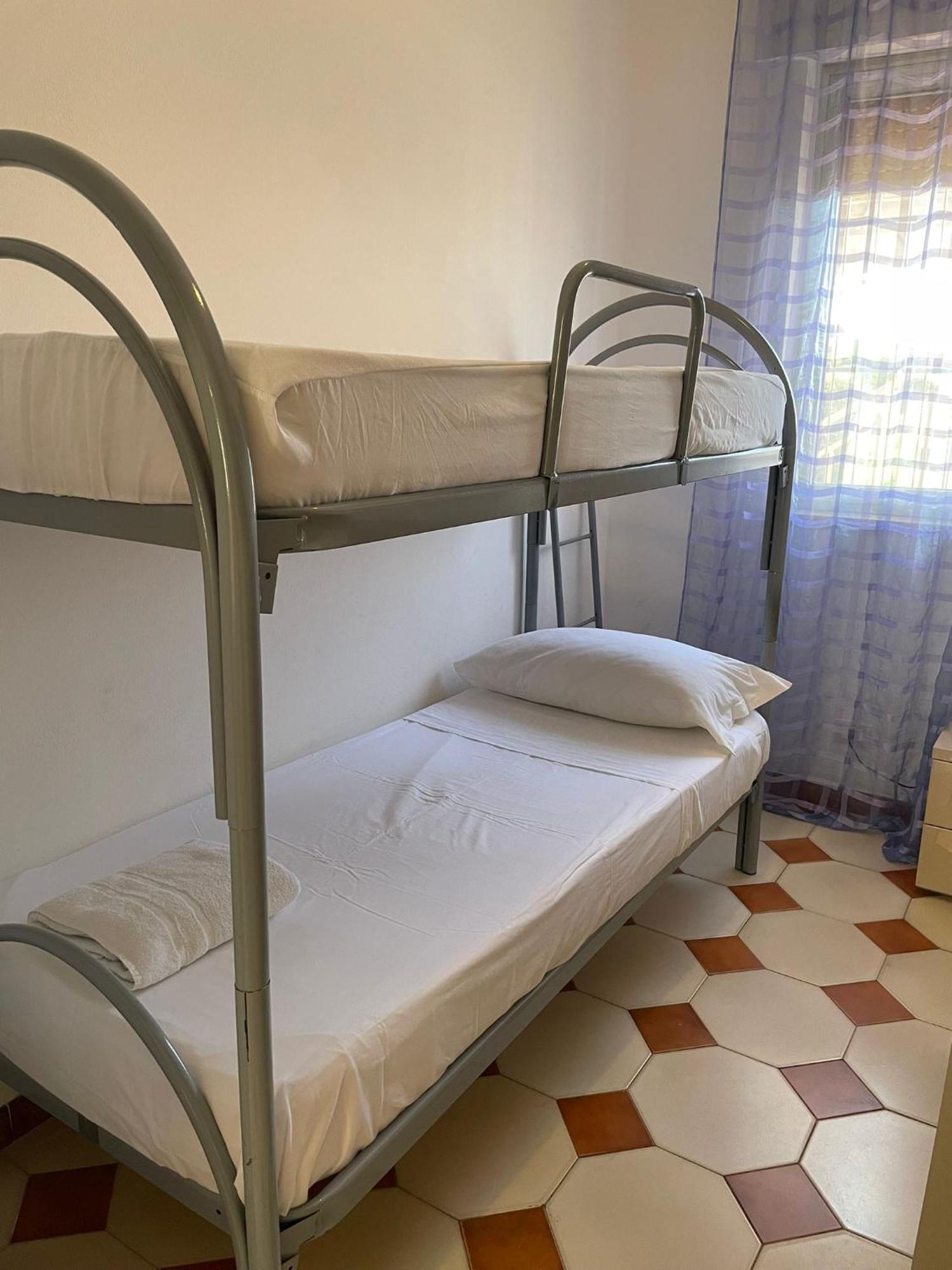 Casa Vacanze Reginotte 巴莱斯特拉泰 外观 照片