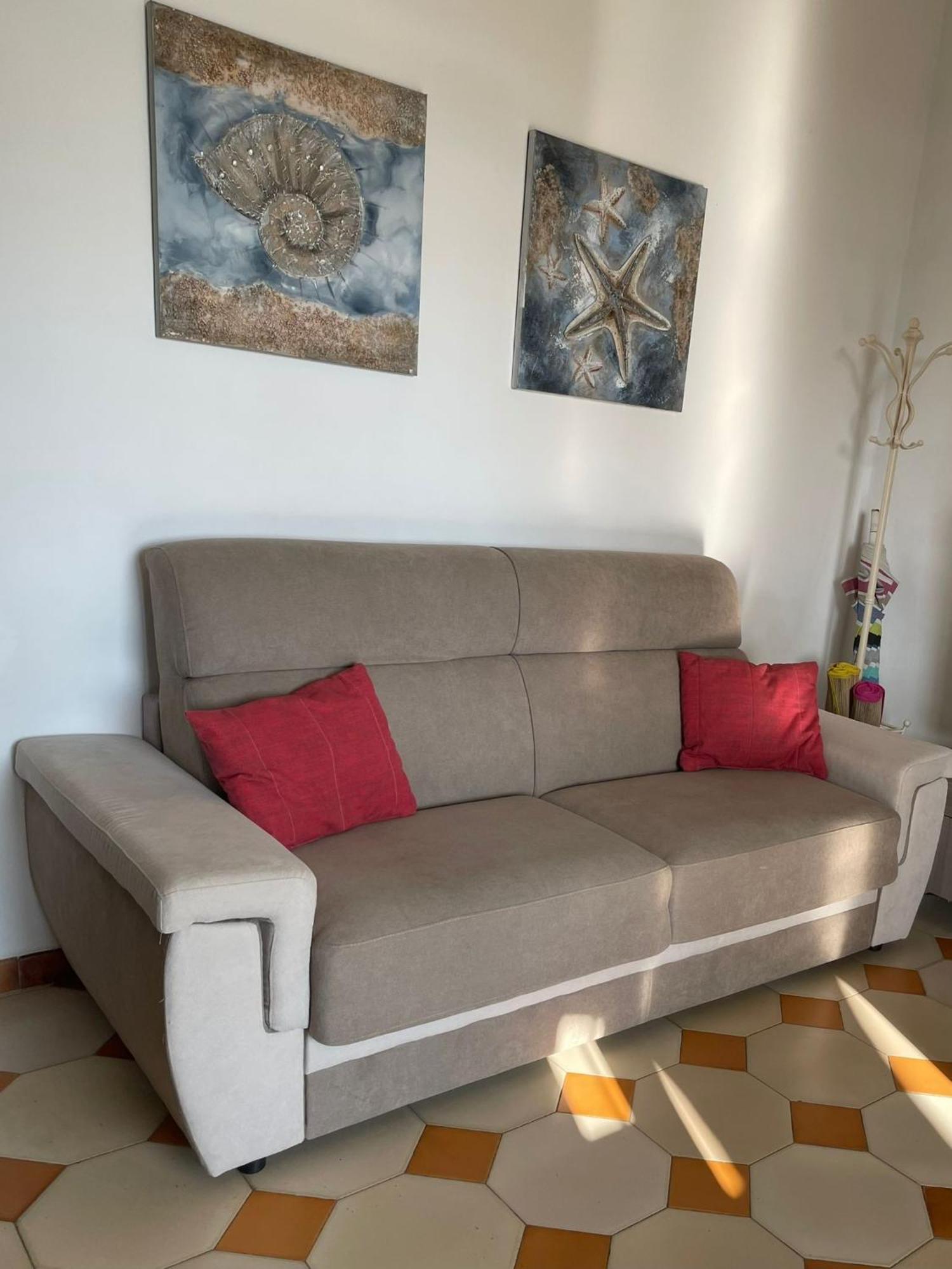 Casa Vacanze Reginotte 巴莱斯特拉泰 外观 照片