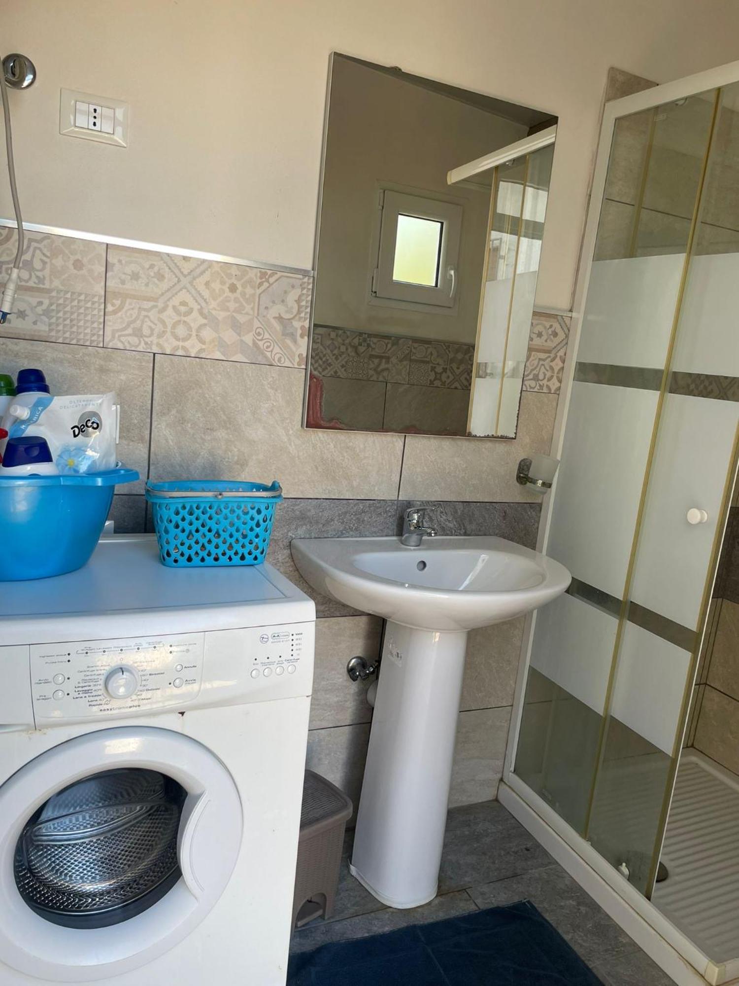 Casa Vacanze Reginotte 巴莱斯特拉泰 外观 照片