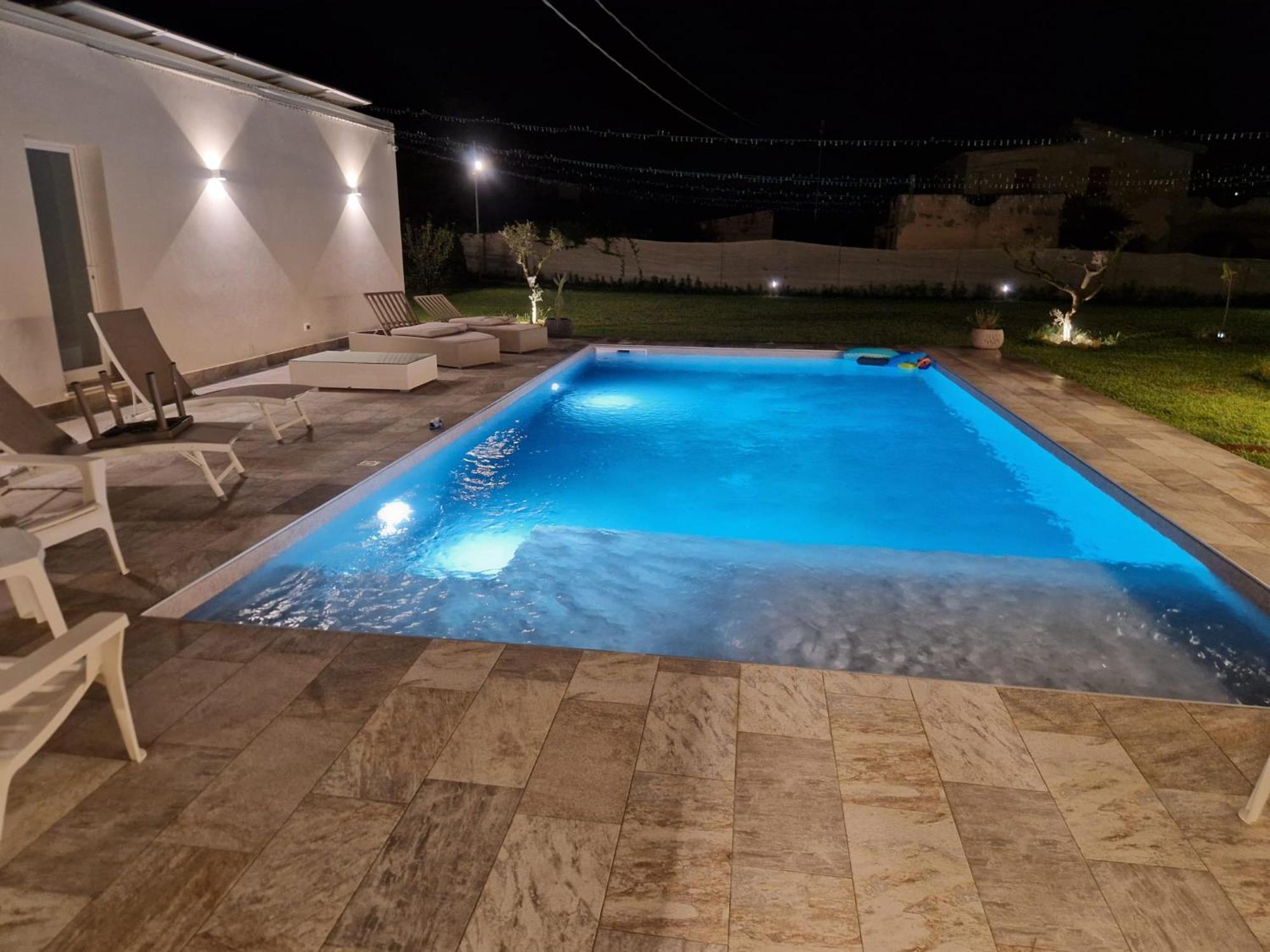Casa Vacanze Reginotte 巴莱斯特拉泰 外观 照片
