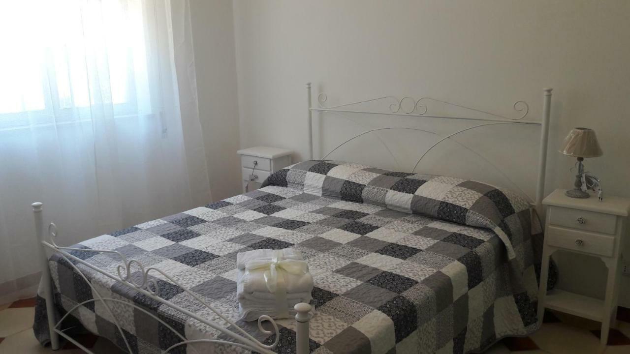 Casa Vacanze Reginotte 巴莱斯特拉泰 外观 照片